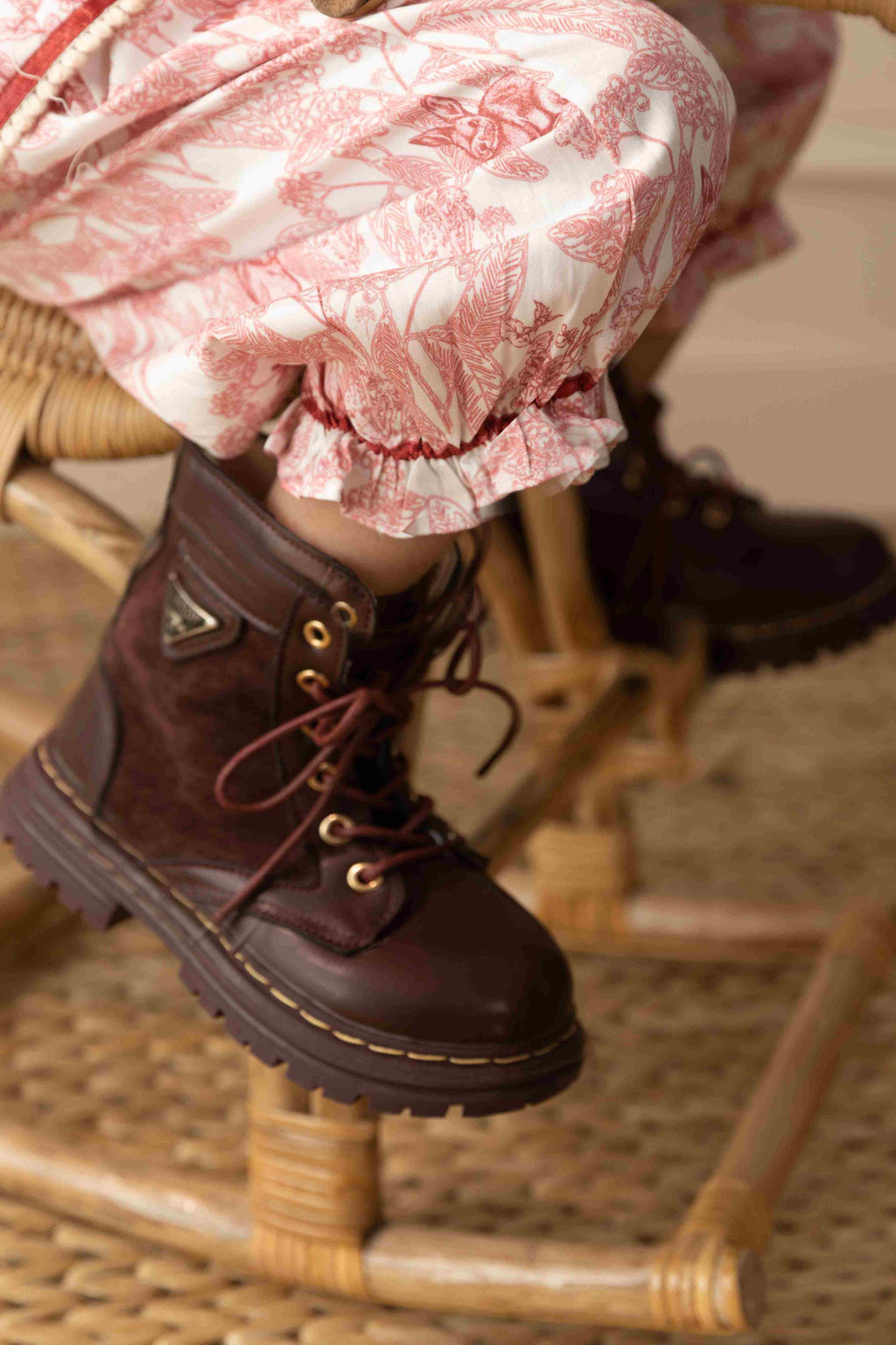 Indulge in timeless elegance with our Victorian-inspired toile rabbit print co-ord set. Featuring lace trims, frilled sleeves, and pleated hems, it blends vintage charm with comfort.
