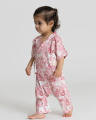 kimono bun romper features:  100% cotton ,Kimono wrap for a cute twist Adjustable straps for comfy wear! Easy snaps for quick changes Adorable kimono collar for extra charm.