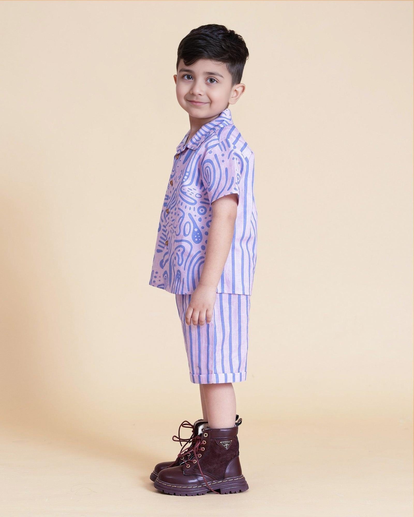 Aline fun print half-sleeve ameba shirt featuring wooden buttons and stylish strips Bermuda shorts.