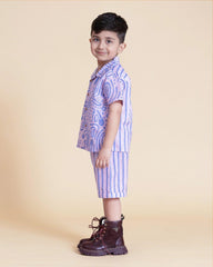 Aline fun print half-sleeve ameba shirt featuring wooden buttons and stylish strips Bermuda shorts.