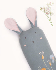 Meet Kaku, the cuddly bunny for tiny joys! Made with muslin & hand-embroidered details, Kaku offers comfort & support at playtime or sleep time