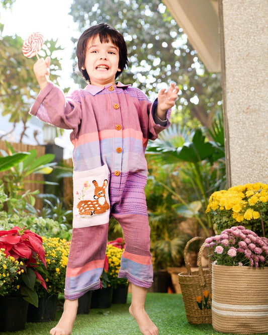 Dress your sprout in countryside charm! Rainbow jumpsuit cascades in lavender hues. Relaxed-fit offers comfort & free movement. Classic shirt collar, wooden buttons & spacious pockets. Lavender pocket features exquisite hand-embroidered bambi